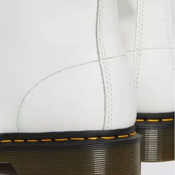 NEW Dr. Martens 1460 8 Eyes Smooth Leather Boots Size 8 and 9 In White For Women - Picture 3 of 4